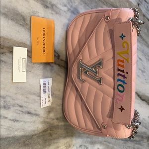 Louis Vuitton chain bag mm n. Wave s.pin